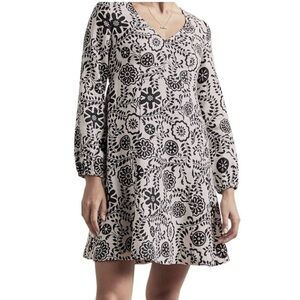 Boden Black and White Floral Long Sleeve v-neck flippy linen Dress
